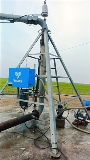 Pivot irrigation system Best farming🚜🐄🌾 @Valley #centerpivotirrigation