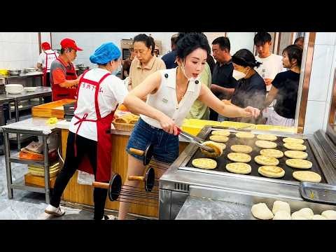 StreetFood Cam: Golden Crispy Chinese Baked Buns! Beautiful Chef's Master Skills!