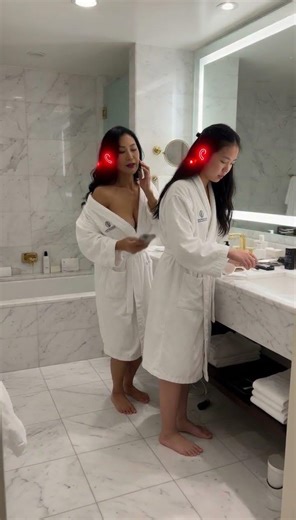 A mother and daughter have their bodies taken over by alien parasites.