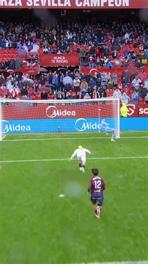 ⛔️😱 WHAT A DOUBLE SAVE by Ryan! #SevillaLevanteUD #LALIGAEASPORTS #LALIGAHighlights #DeportesEnTikTok