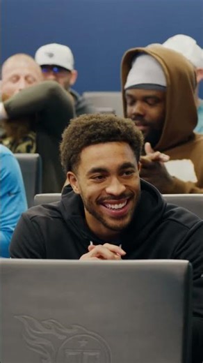 How Chimere Dike found out he made his first Pro Bowl 🥹 (via @Titans/X)