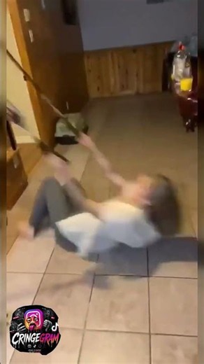 Oops 😬😄 #funnyclip #lol