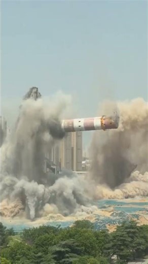 Massive explosion 💥 building #shorts #viralvideo #trendingshorts