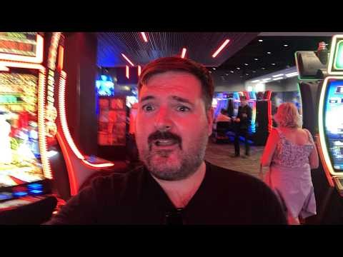 I Just Kept Increasing My Bet! Upto $40.00/SPIN On Kracken Slot Machine!