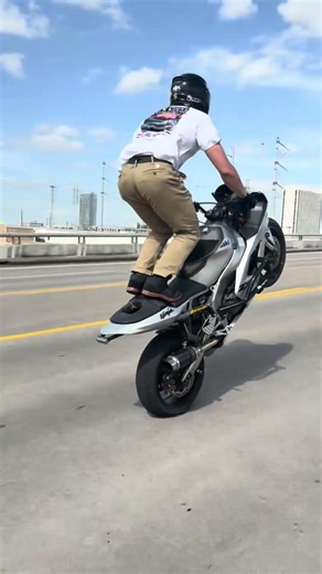 Best thing i’ve ever did!🤘🏻🔥 #motorcycle #bikelife #stuntriding #stunters #freestyle #shorts