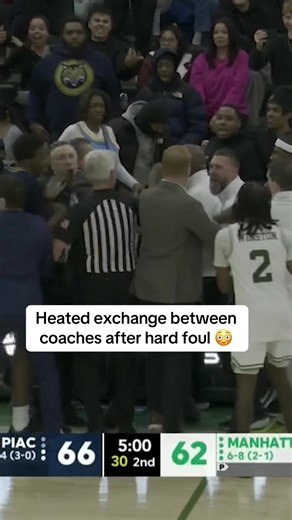 Quinnipiac's Tom Pecora and Manhattan's John Gallagher were both ejected after a scuffle between coaching staffs following a hard foul #cbb #basketball