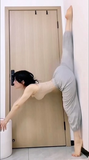 Yoga Split and Handstand Challenge for Flexibility & Strength #shorts#yoga