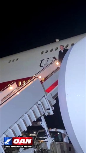 One America News on X: "OAN’s Chief White House Correspondent @baldwin_daniel_ captures President Trump arriving back in Washington, D.C., last night after his midterm rally in Kansas. For more updates, watch OAN on OAN Live or click the link in our bio." / X
