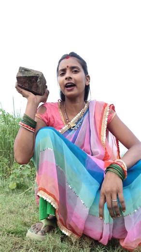 बरसाती मेढ़क 😂🤣 #funny #thetharpuns #funnysaroja #comedy #Sunainacomedy