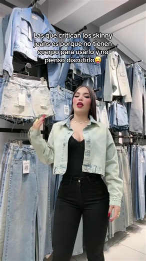 Humor sobre skinny jeans y disfraces de Hotel Transylvania