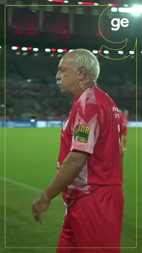 COM ASSISTÊNCIA PARA O GOL DE PEDRO, MAESTRO JÚNIOR SAI DE CAMPO APLAUDIDO | #shorts | ge.globo