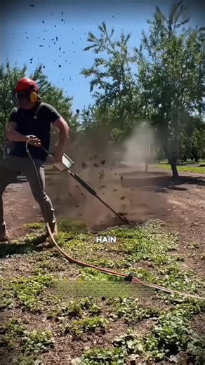 He puts a rod in the ground… then BOOM! 😳💥🔥 #shorts #viral #amazing #science #exflon #facts