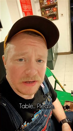 A little clip from backstage #finland #banjo in Spain! #stevenseagulls #acousticguitar