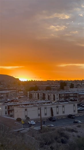 Our colorful view from the KVIA studio this morning 🫶🏻 | Hillary Floren KVIA ABC 7