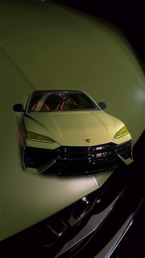 Halo & Lamborghini partnered to showcase a Lamborghini Urus with a custom livery worthy of a Spartan