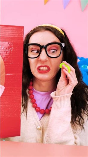 ¡Enseñando las reglas de higiene visualmente! ¡Haz una muñeca de papel!