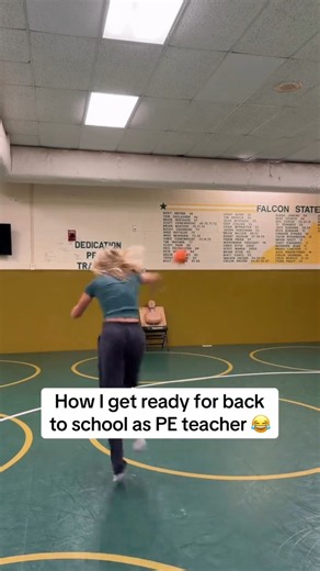 Class stands NO CHANCE omg 😭😂