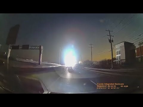 WATCH: Powerlines crumple over on gusty evening in northwest San Antonio, causing outages