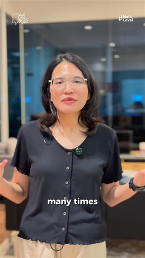 The pressure of an interview is not a trivial thing. We know. That’s why acing an interview can sometimes feel… impossible, especially if it’s in English, when you’re still not confident in your own fluency. So before you accept that the interview might fail, why not test your English level first? Click the link in our bio to get a free English test. #wallstreetenglish #naiklevel #interview | Wall Street English