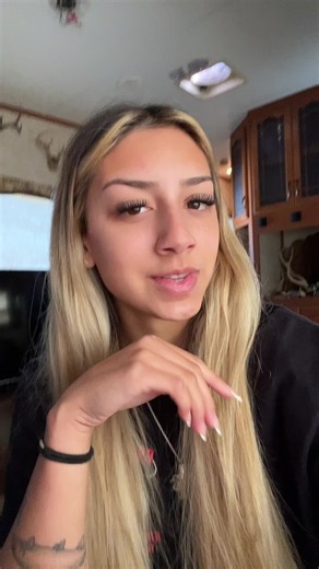 Angelina🪶 (@white.tails.n.red.scales)’s videos with original sound - l0calplaylist