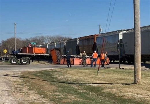 Train, semi collide in Bettendorf