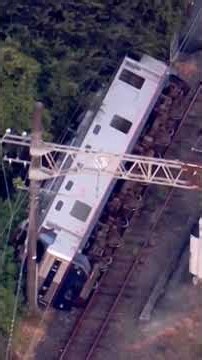 Major earthquake strikes south Japan