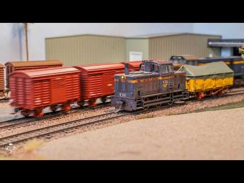 Shunting on Colorbond Way. Running Trains Live!