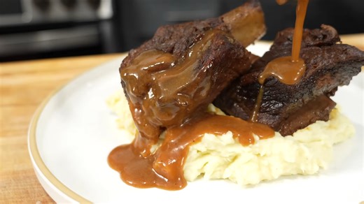 How to make restaurant-quality beef short ribs at home
