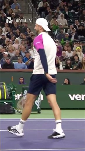 Tennis In The Wind 🫣