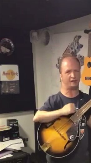 Let’s dance ! Chris Montez-rock n roll-epic mandolin cover