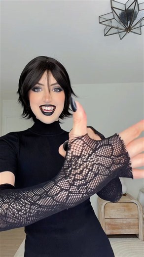 let’s get dressed as MAVIS DRACULA!