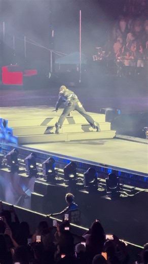Alright now @Usher Raymond #RandBTour #Usher #Denver #randbtour2026 | usher and chris brown