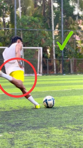 How to Score the PERFECT Freekick ⚽️🎯 #tutorial #football #soccer #futbol #freekick #shorts