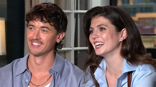 Tom Blyth and Emily Badar open up about the pressure to appease 'People We Meet on Vacation' book fans and share the feedback they've already received. | Entertainment Tonight