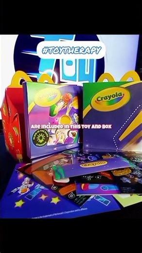 P1. 👽 Crayola Glow in the Dark Poster B Green Alien Unboxing! Planet McDonald's Happy Meal Surprise!