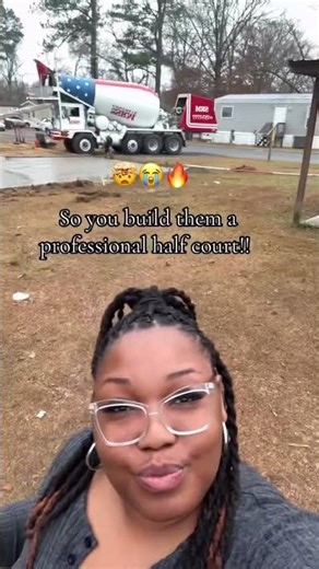 She gets neighbor of the year for this 🤯🔥 #shorts