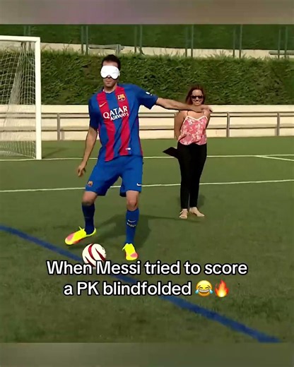 When Messi was blindfolded! (via @fcbarcelona/TT)