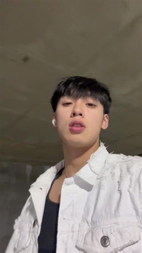 O Holy Night - Christmas Song Performance