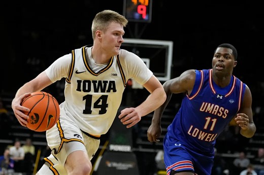 Stirtz scores 22 points to lead No. 25 Iowa over UMass Lowell, 90-62