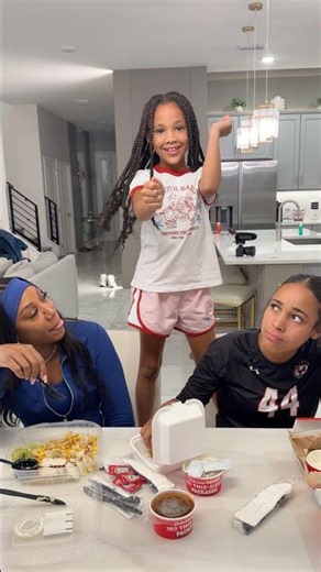 Trying to have a family dinner with Kiki be like… 😩😂