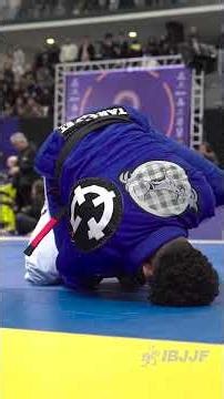 Incredible match in the lightweight semis between Will Wilson and Lucas Maquine!