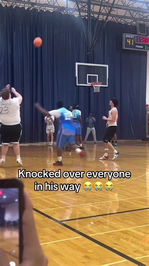 BALLER. 😂🔥 (@Thecameronschmidt, @gremlinuniversity) #basketball #prank #pranks #nba #fail