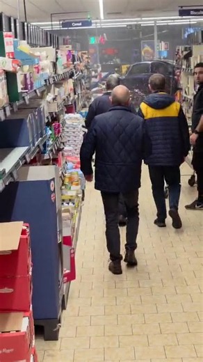 More Footage from yesterday at Lidl Finchfield Wolverhampton where a man lost his life 😥😥😥