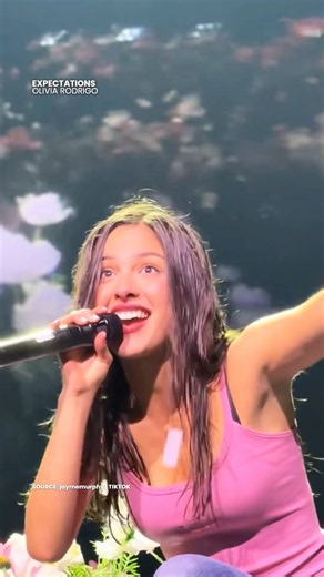 These days, we've got #expectations! 💯💅#oliviarodrigo #liveperformance