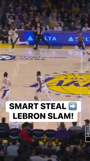Marcus Smart gets the steal then sends a NO-LOOK lob to LeBron James for the slam! 😤 SAC-LAL • NBA League Pass Tap to watch ➡️ https://www.nba.com/how-to-watch-game-redirect/0022500446?partnerRef=NBA&platform=Facebook&surface=Post | NBA