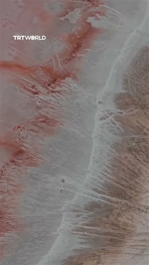 Türkiye’s Lake Tuz turns pink and red in summer
