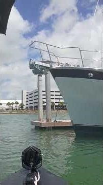 River Rat Cruises Past Dream Yachts in Cape Canaveral – “Stella, I’ll Be Dreaming of You Tonight” 🚤💭