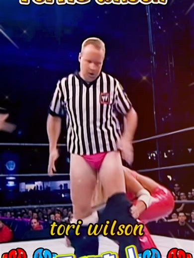 WWE Divas: Torrie Wilson vs. Stacy Keibler