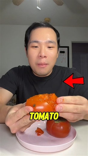 He Put a MOLDY TOMATO Under a Microscope… What He Saw Was DISGUSTING! 🍅🔬🤢