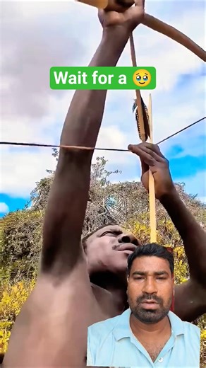 African Hunter Chaba Shoots an Arrow at a Bird #hunting #birds#primitivehunting #africanbushlife